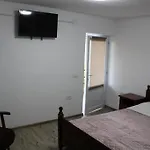 Nyaraló “casuta Galbena”