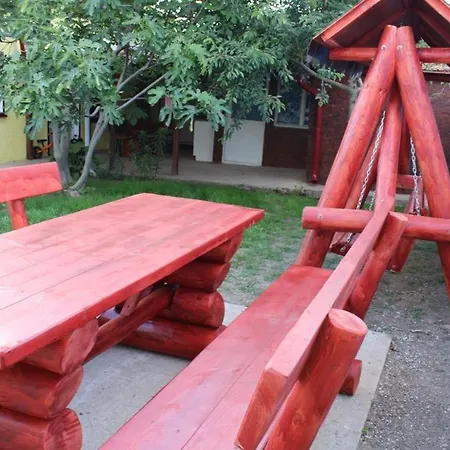 “casuta Galbena” Nyaraló