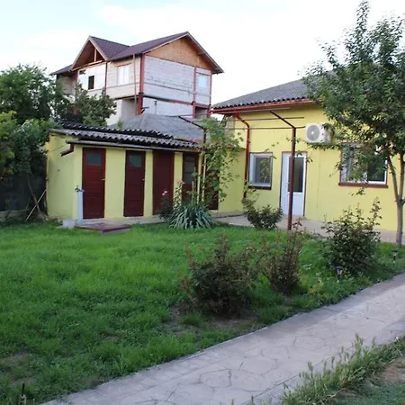 “căsuța Galbenă” Case de vacanță
