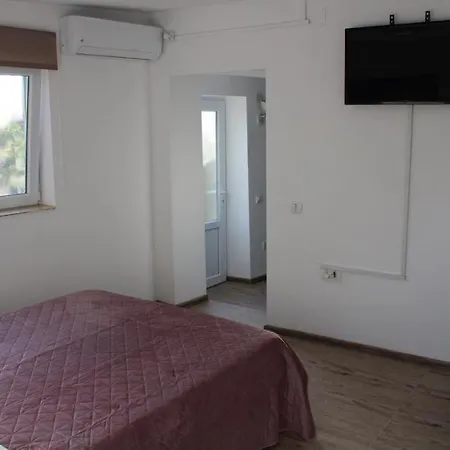 “casuta Galbena” Tatil Evi *