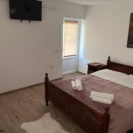 “casuta Galbena” Tatil Evi