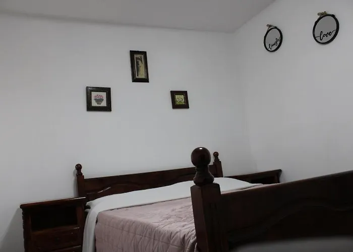 “casuta Galbena”