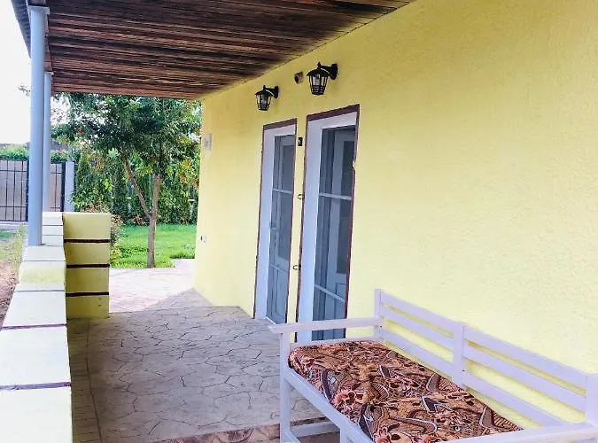 Vakantiehuis “casuta Galbena”