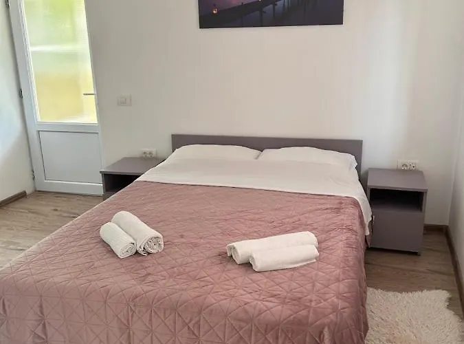 Vakantiehuis “casuta Galbena”